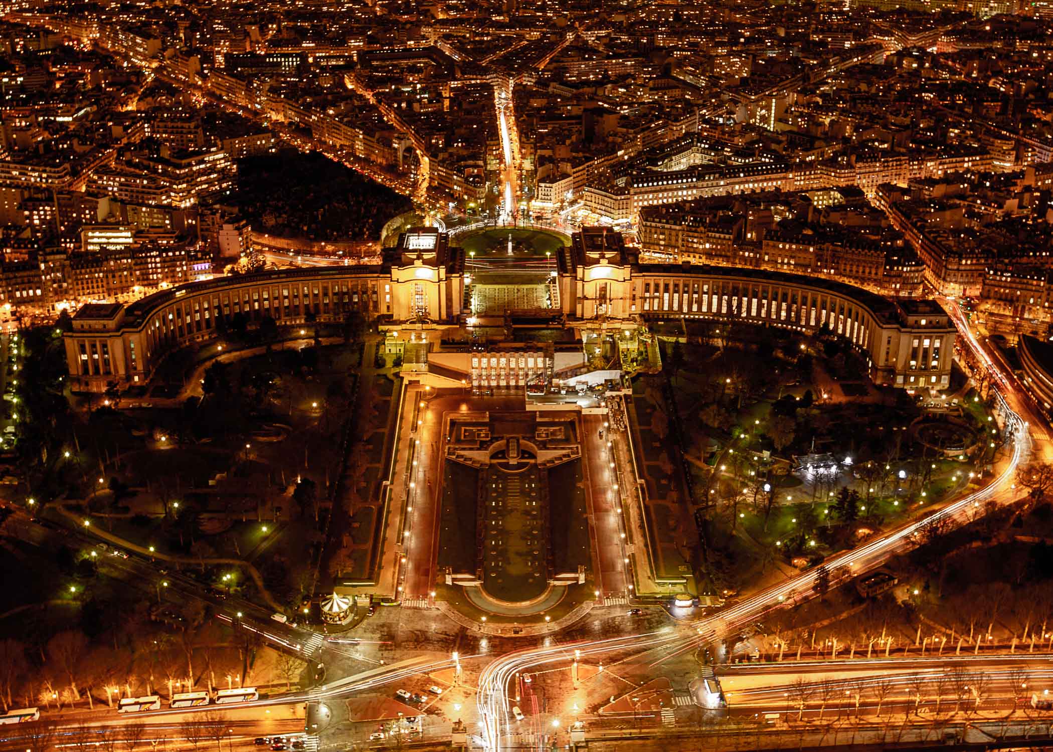 Palais de Chailot Palais de Chailot at Midnight in Paris